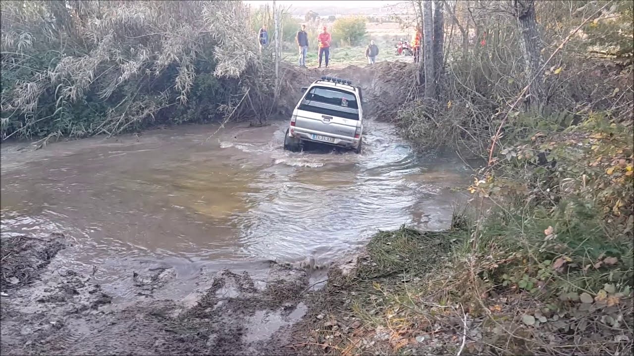 Mitsubishi L200/Strakar Offroad Compilation #1