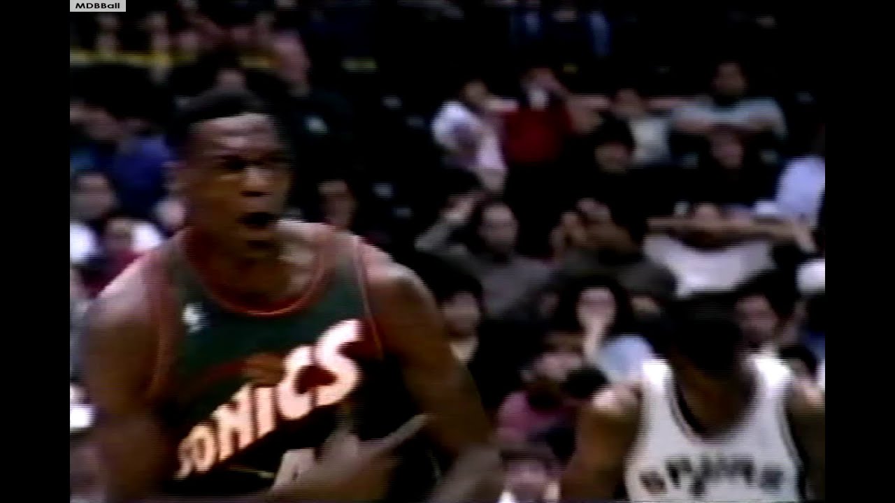 Shawn Kemp (30p & 16r On 11/12 FG) & David Robinson (24p/12r) Highlights - Sonics @ Spurs Dec 1995