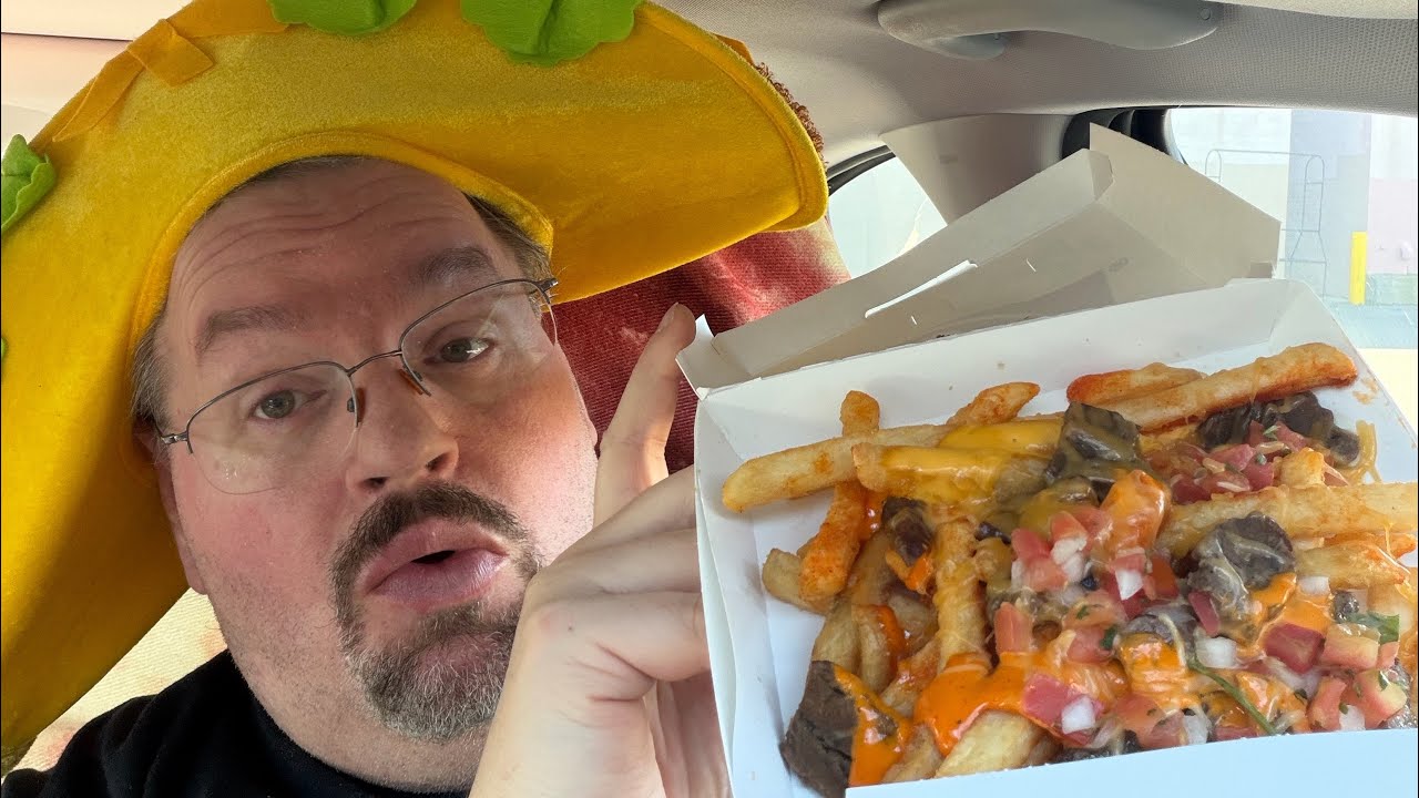 What’s New : Taco Bell ™️ volcano nacho fries 🌋 🫕 🍟 