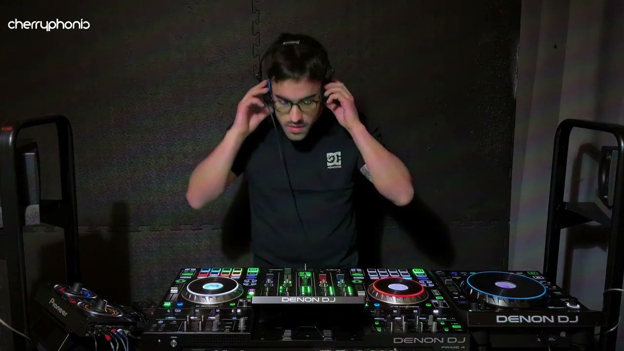 Cherryphonic - TECHNO SET IN THE STUDIO #9 / DENON PRIME 4 + LC6000 + Pioneer RMX 500 December 2023