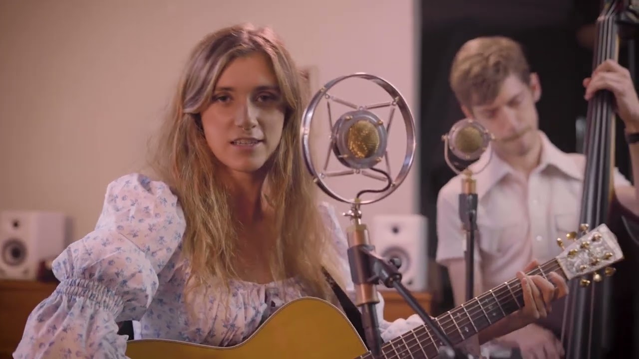 Sierra Ferrell - Silver Dollar (Live)