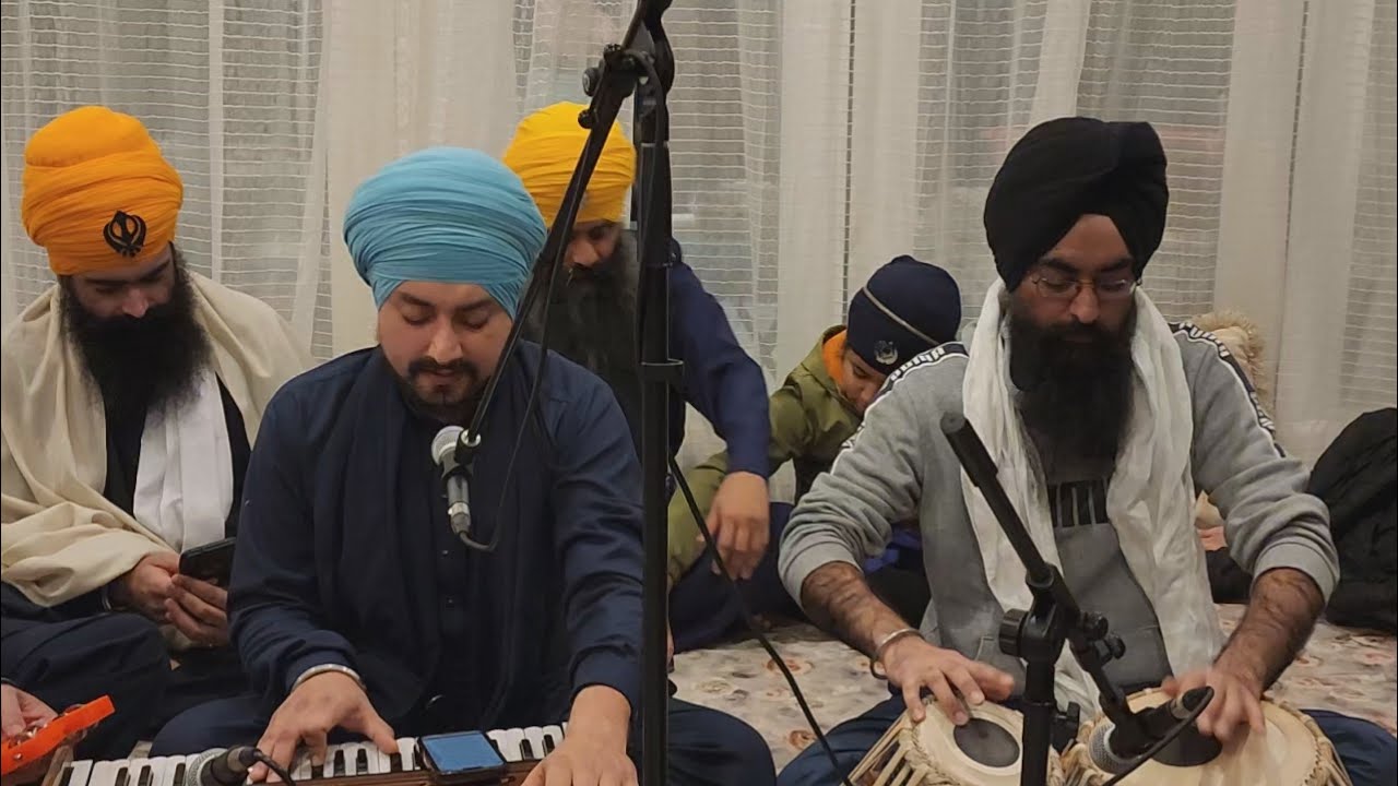 15 ਚੋਜੀ ਮੇਰੇ ਗੋਵਿੰਦਾ ਚੋਜੀ ਮੇਰੇ ਪਿਆਰਿਆ Chojee Mere Govindhaa Bhai Gurpinderpal Singh JI