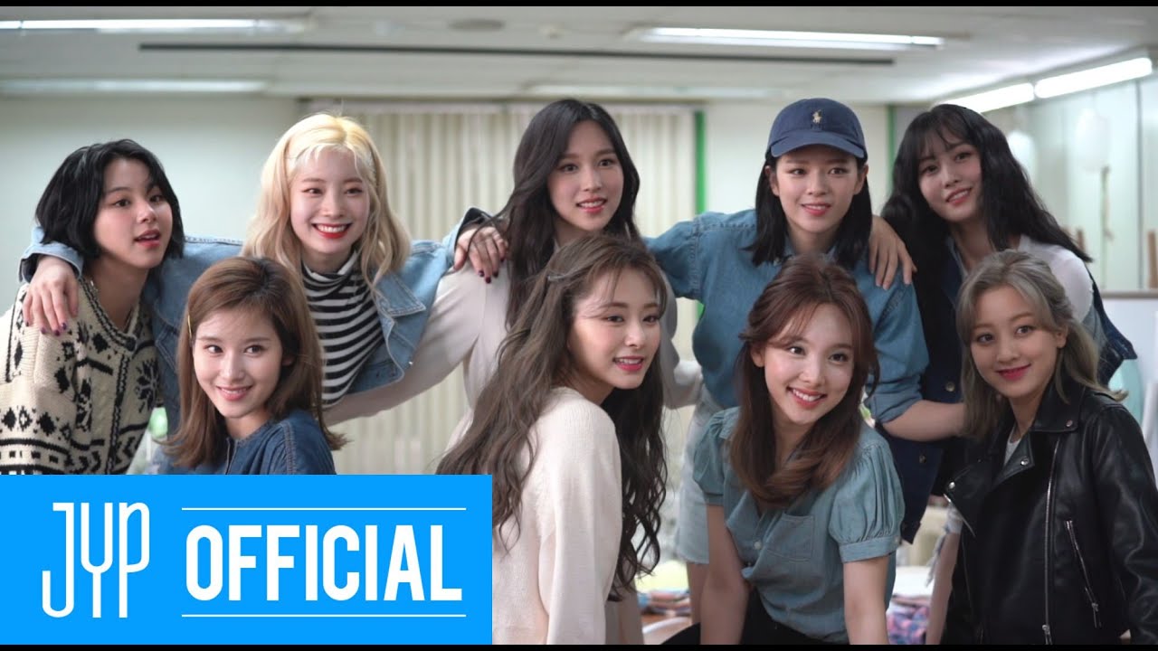 TWICE TV &ldquo;TWICE University Fashion Club Making Video&rdquo;