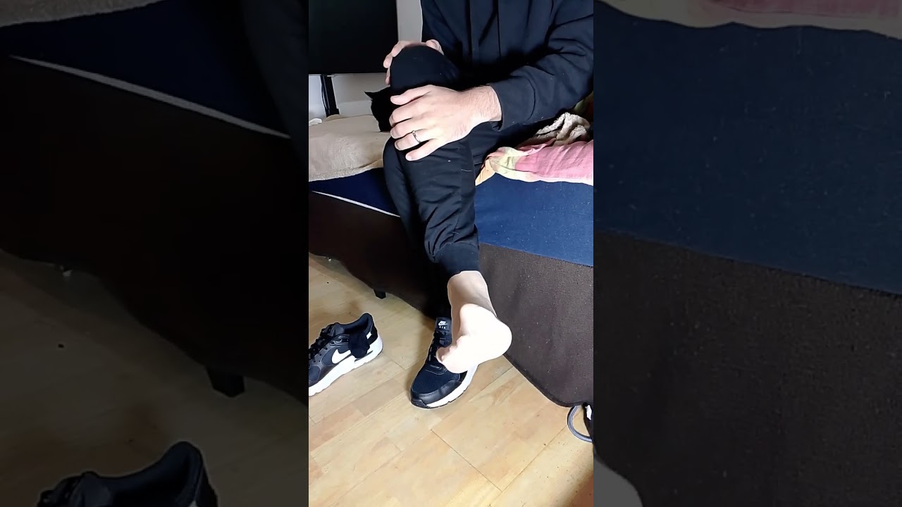 ASMR: ped socks and nylon toes. Foot Reflexology (I'm Boy)