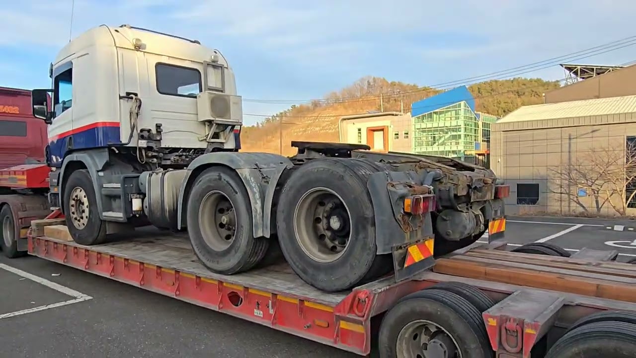 Scania P114 export shipment low-bed loading truck