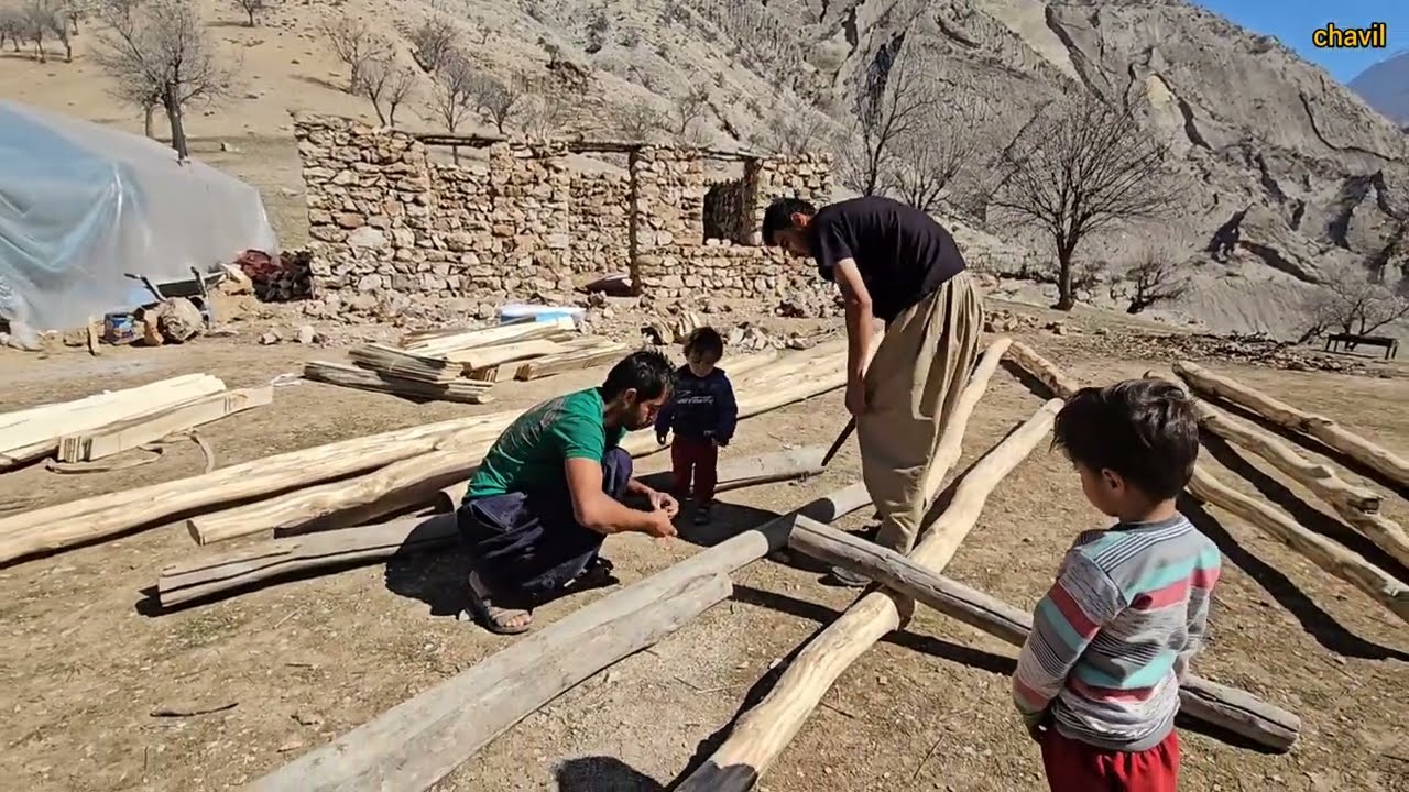 🏔️🔨 Heavy Roof Construction in the Heart of the Mountains | Ali&rsquo;s Powerful Struggle 💪🌲