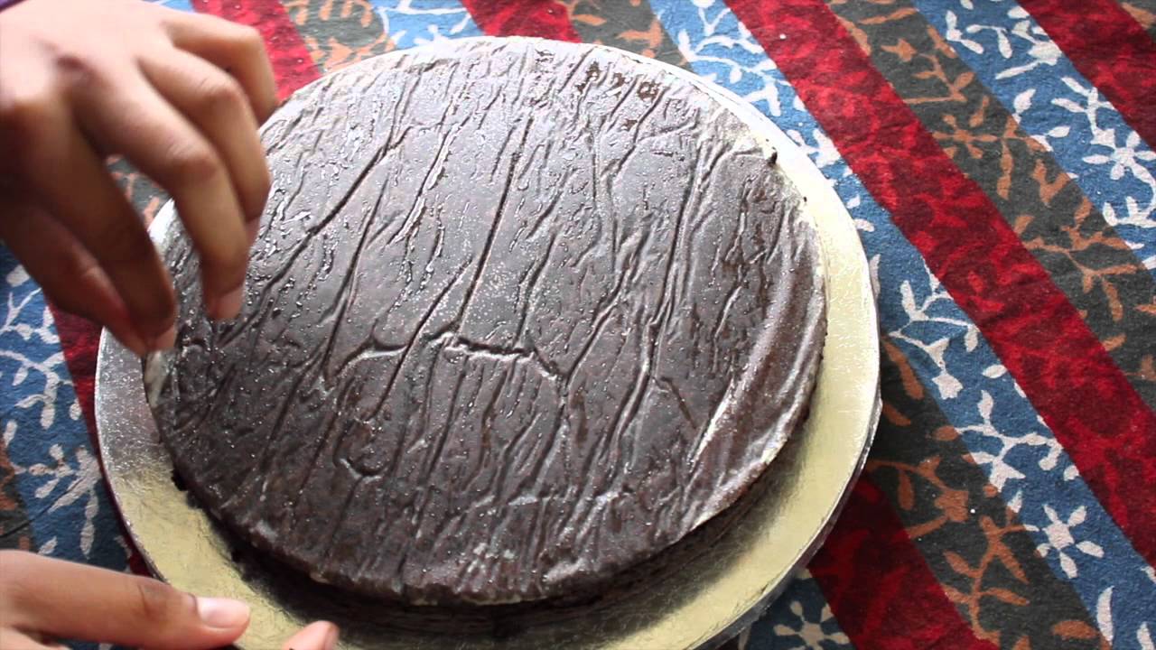 HOW TO MAKE THE BEST CHOCOLATE CAKE FROM SCRATCH