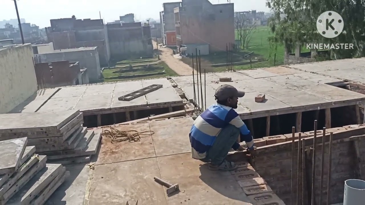 स्लैब डालने से पहले शटरिंग का काम तसल्ली से होना चाहिए।
