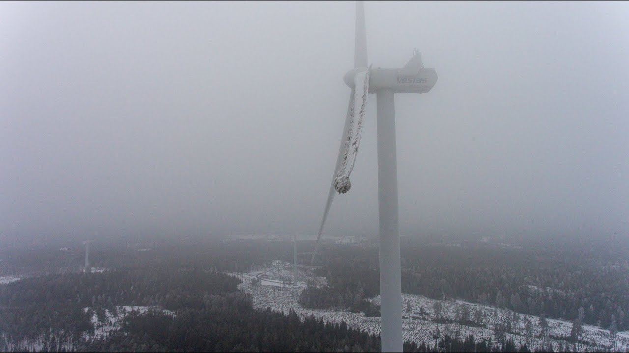Vestas V136 |  Ice on blade south of Sweden| is på blad södra Sverige