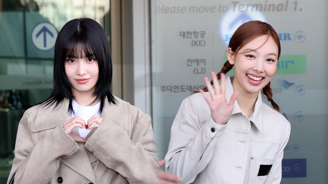 TWICE MOMO•NAYEON (트와이스 모모•나연) 인천공항 출국 Departure 직캠 | 인천공항 240304