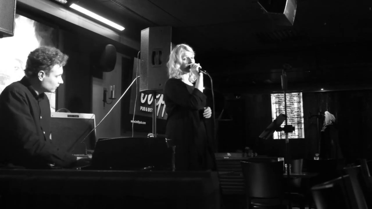 Regina Launivuo ja Samuli Rautiainen. Jazzia Treffipubissa kev&auml;&auml;ll&auml; 2017