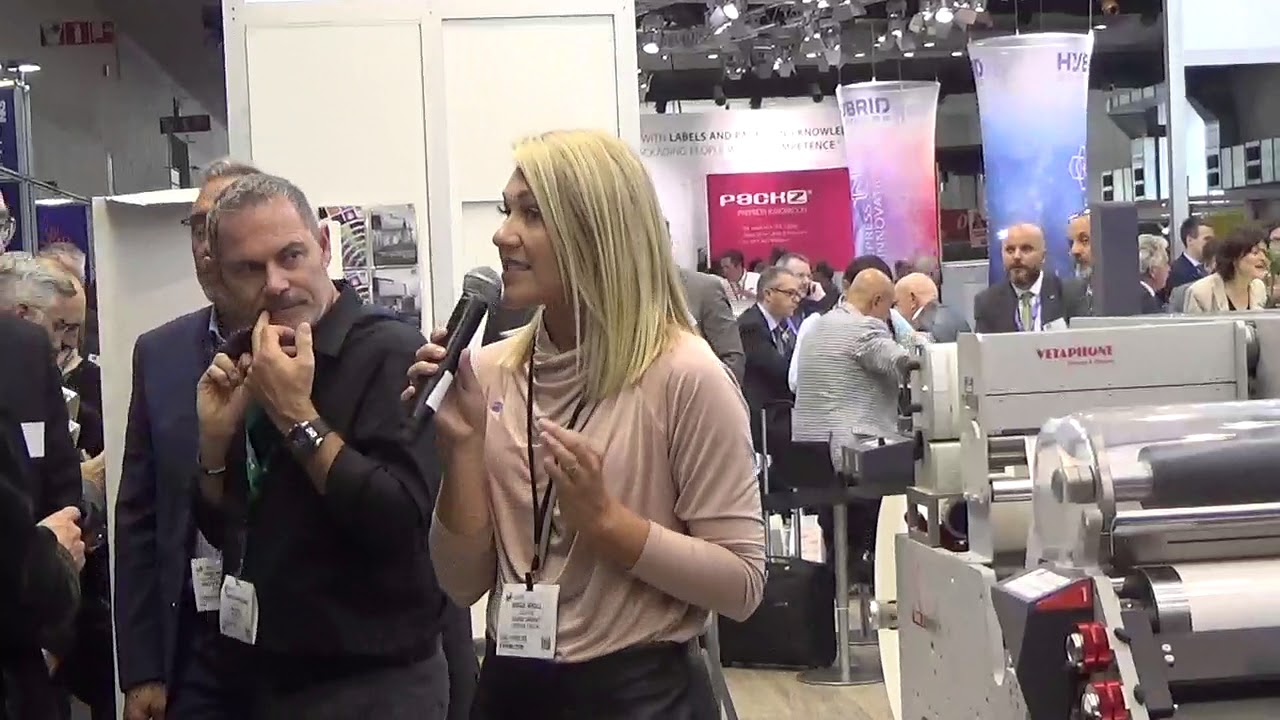 Durst unveils Tau 330 RSC at Labelexpo Europe 2017