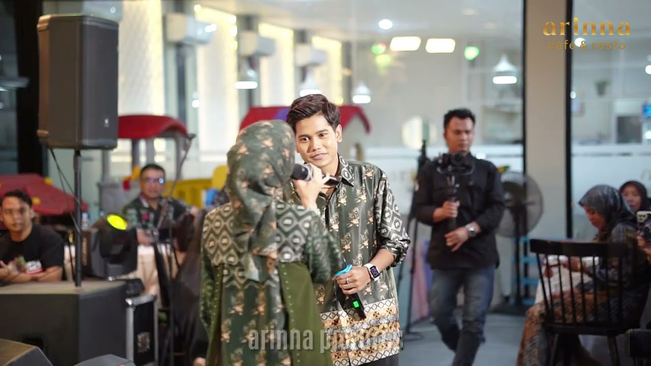 VALEN & MILA DI ARINNA CAFE & RESTO SUMENEP