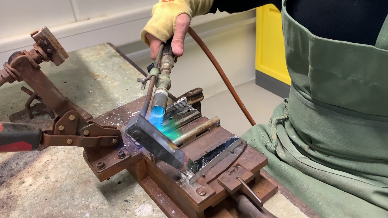 Reuge Making Combs
