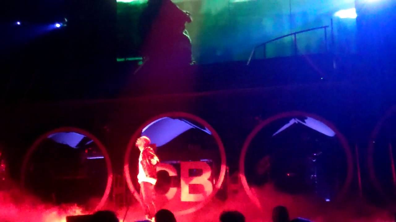 Chris Brown: Next 2 You Live