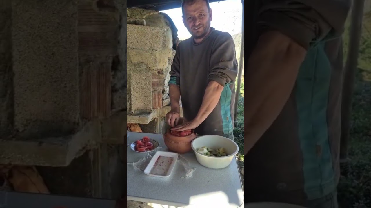 Taş fırında dana güveç yaptık. 3 saatte lokum gibi oldu.