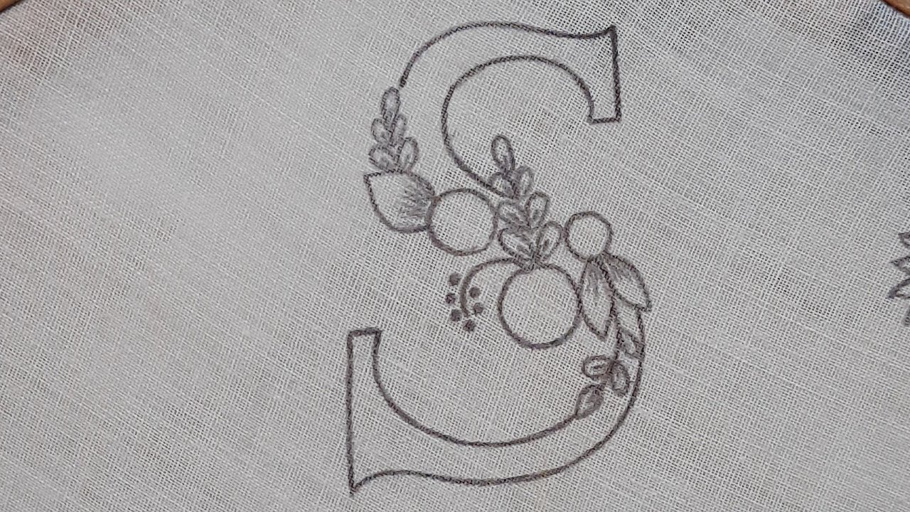 monogram  'S' design // hand embroidery
