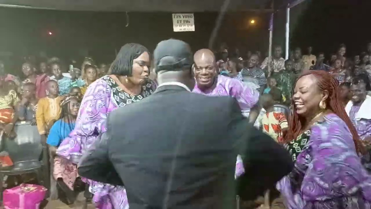 Le roi Aditi GBETCHEHOU en géant concert pour le nouvel an 2024 à savalou lowo