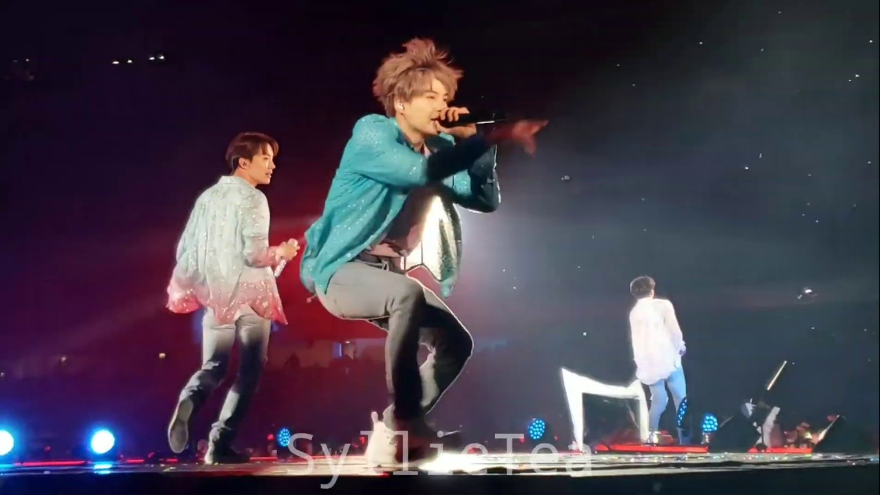190511 - Dope, Bapsae, Fire, & Idol Medley Remix - BTS Speak Yourself (Day 1) in Chicago 2019