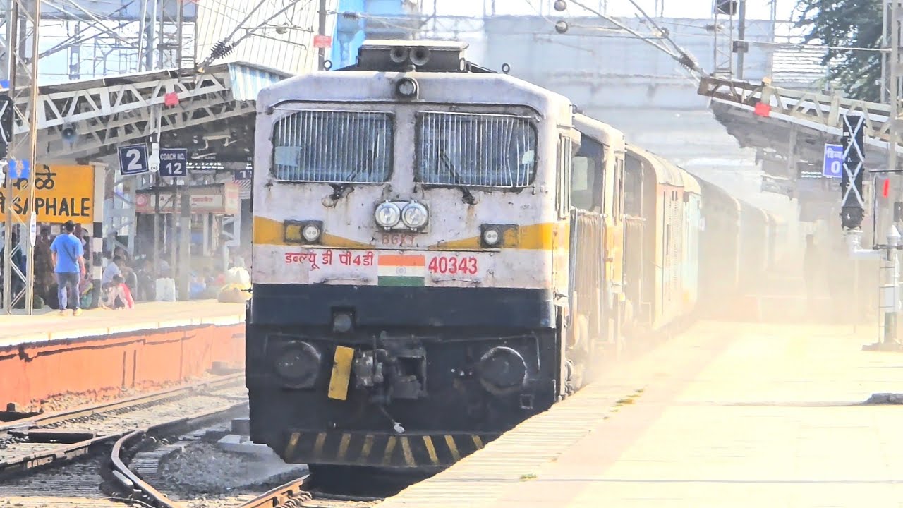 40343 BGKT WDP-4D IN CAB-2 FORWARD+40482 BGKT WDP-4D HAULING 19668 PALACE QUEEN HUMSAFAR EXPRESS 