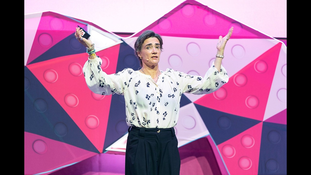 Dr Lucy's keynotes are interactive.
