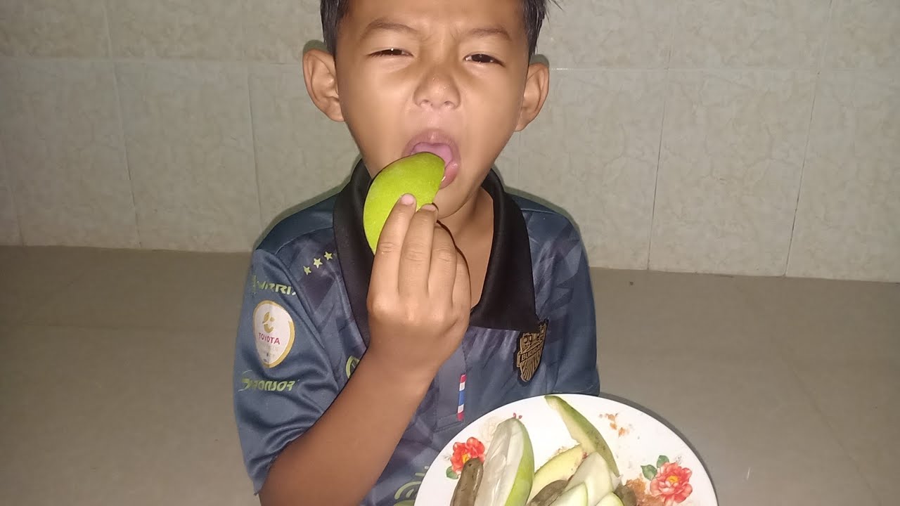 Brothers and sisters are eating nappies to laugh