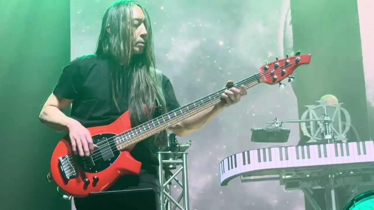 Dream Theater - Under A Glass Moon (full) - Adidas Arena Paris - 23/11/2024
