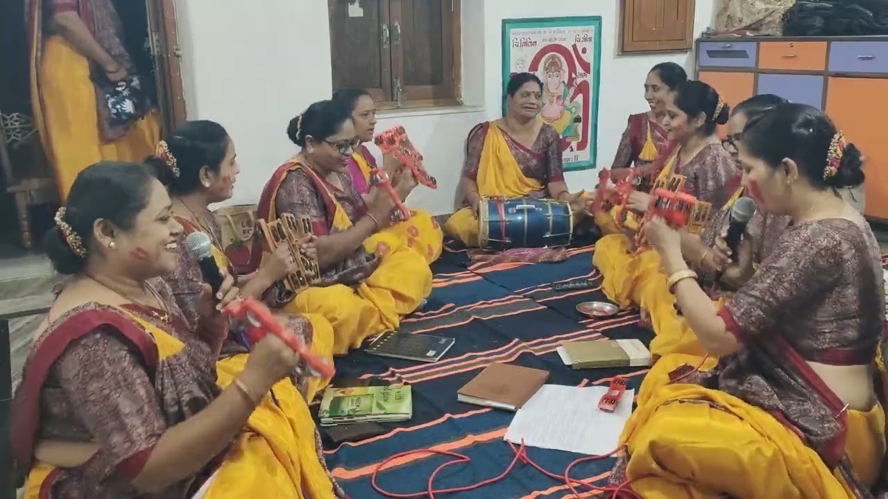 🌹🌹 હોળી નું ભજન... ચાલ ચાલ રે કનૈયા આપણે હોળી રમીએ.. 🌹લખેલુ છે )#satsang bhajan @geeta_patel930 