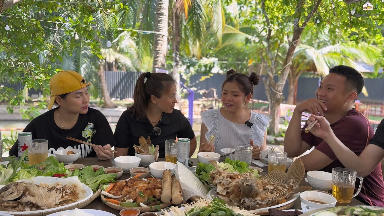  KHAI XUÂN RỰC RỠ CÙNG YOUTUBE NGƯỜI THÁI DUY NISA VÀ NGA SUMO 