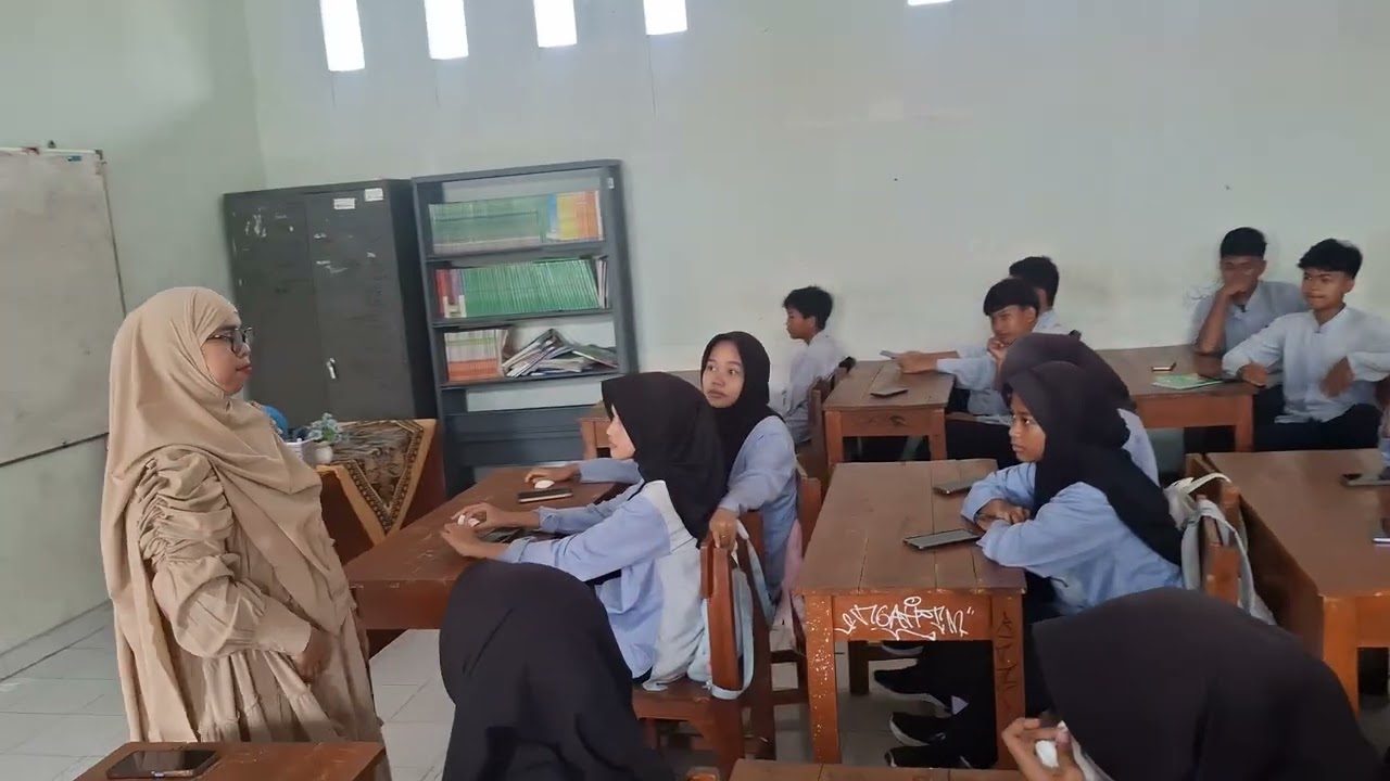 SANLAT KELAS 10