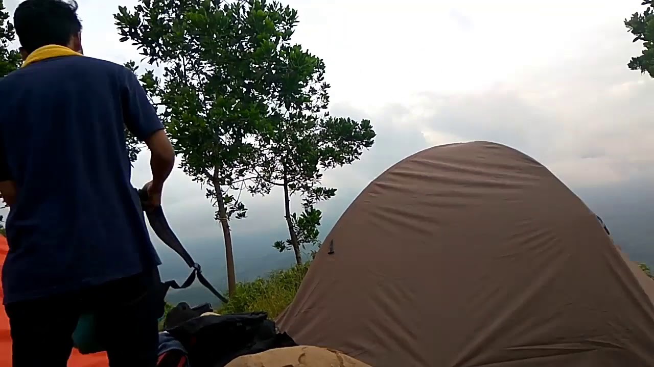 Mendaki Gunung batu jonggol || Melihat segi keindahan dari ketinggian 875 Meter Diatas Permukaan Lau
