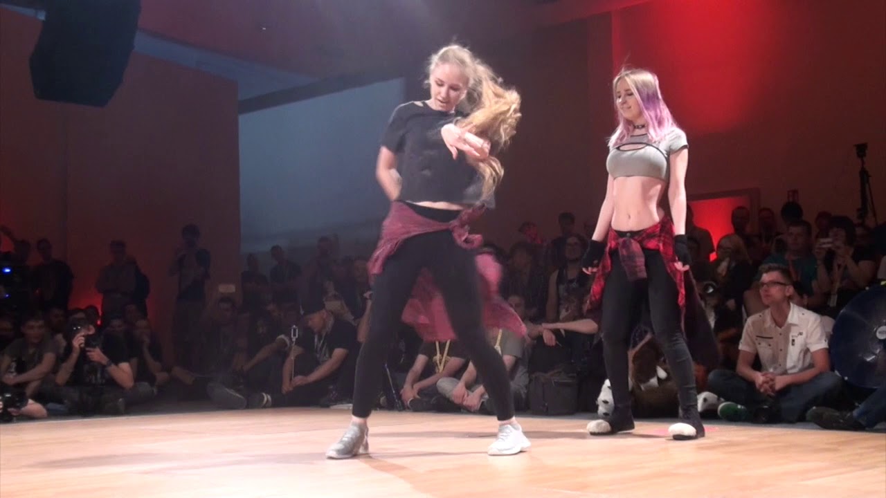 Eurofurence 25 - Paws On Fire - Sofia The Lioness (Belo4ka) vs. Tabia (Non-Fursuit Division)
