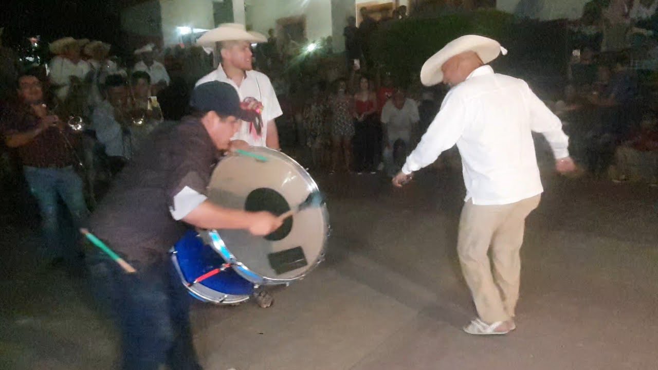 Miren como Baila el Zapateado el Guache cochino con el Berni