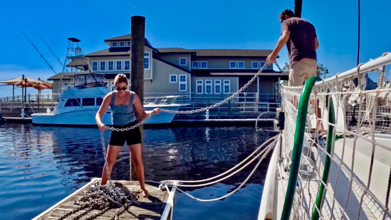 Boat Life = Endless Projects! Anchor Chain Fix, New Floors & New Water Tank -Ep. 256