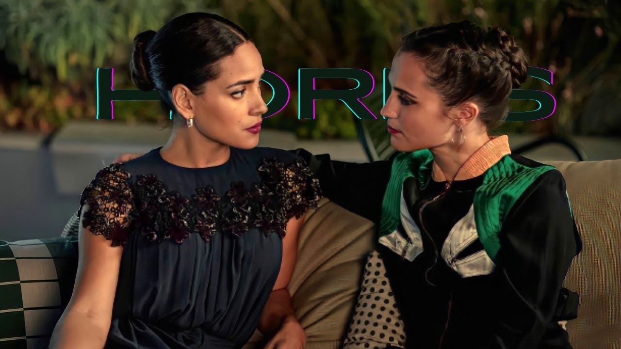 Mira & Laurie / Horns