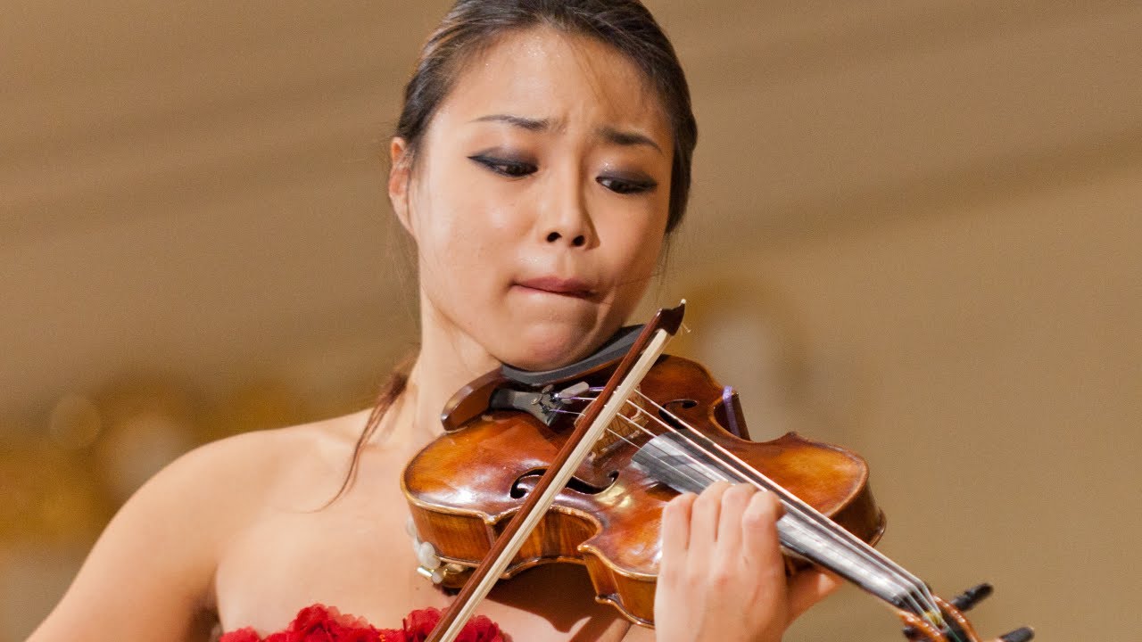 Soyoung Yoon plays at 14th International Henryk Wieniawski Violin Competition 2011 (Stage 2)