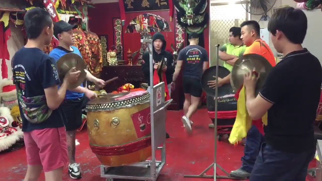 Đánh trống phật sơn hay quá :)