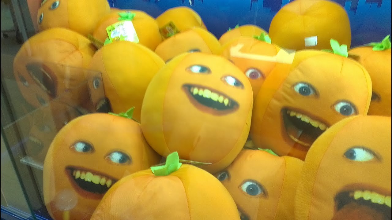 Claw Machine: 12 JUICY Annoying Orange WINS!