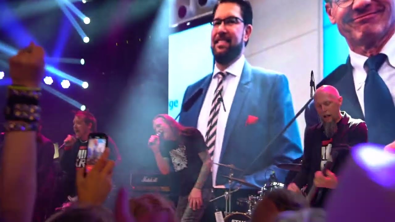 Mimikry FEAT  Ulke - Högervindar live Close up-båten