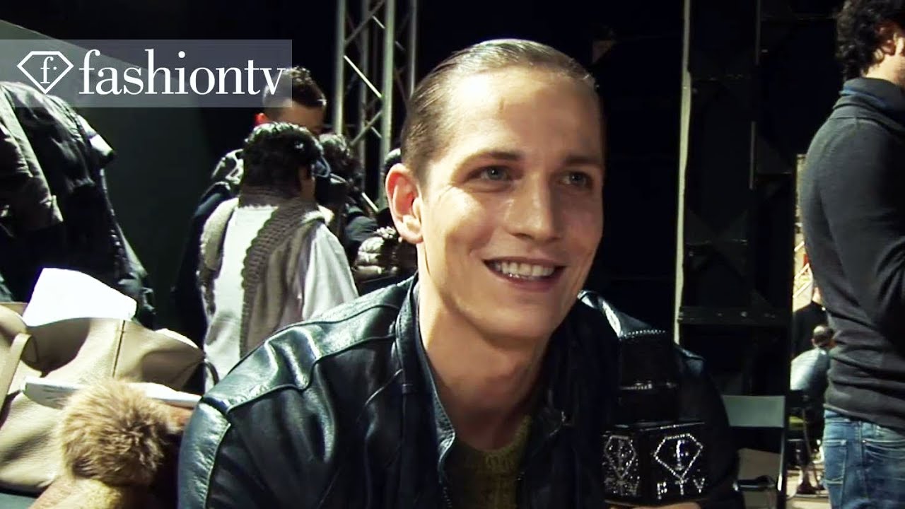 Male Models Backstage at Daks Fall/Winter 2013-14 | Milan Men's Fashion Week | FashionTV