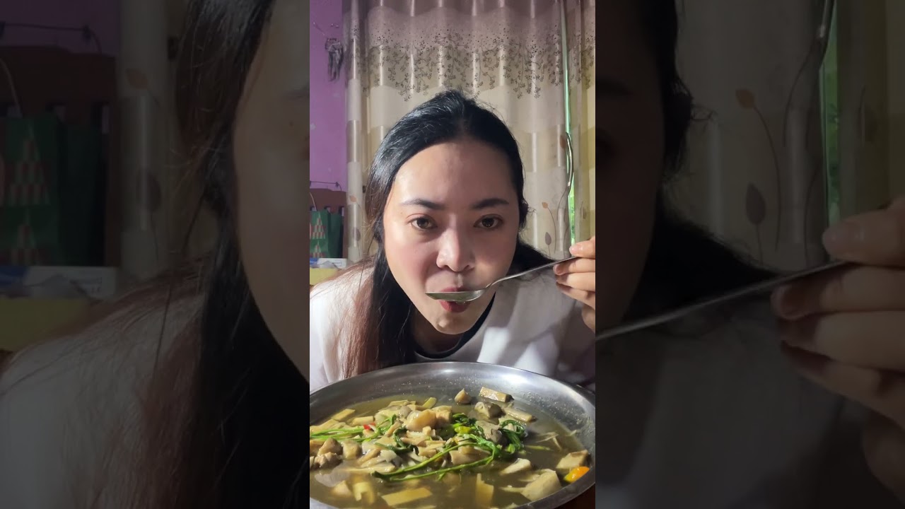 มาจ้าแกงหน่อไม้ใส่เห็ดฟาง แซ่บๆนำกันจ้า🙏🙏🙏