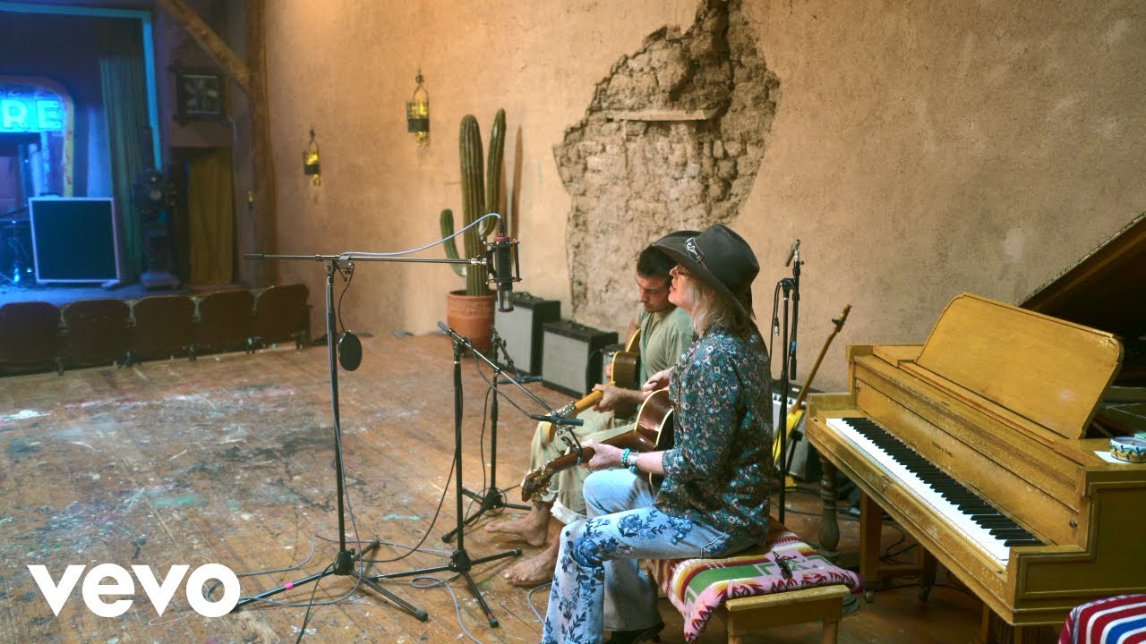 The Waterboys - The Next Time I Saw Elvis (Performance)