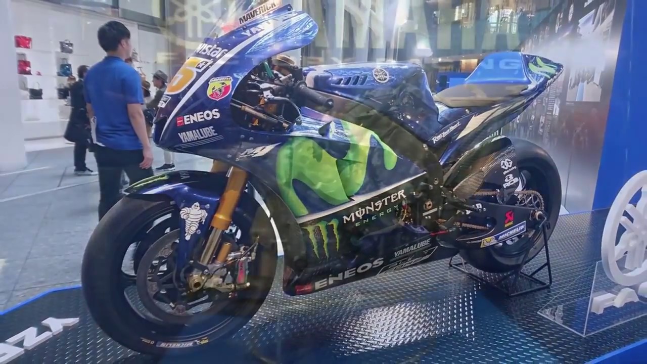 2017 YZR M1Movistar Yamaha MotoGP Valentino Rossi Maverick Vinales