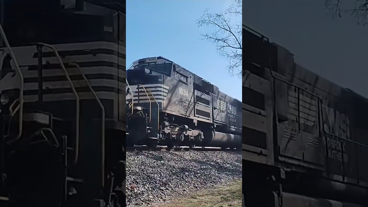 Fresh AC44C6M 4742 #railfununlimited #railway #railfun #railroad #automobile #railnatter #train