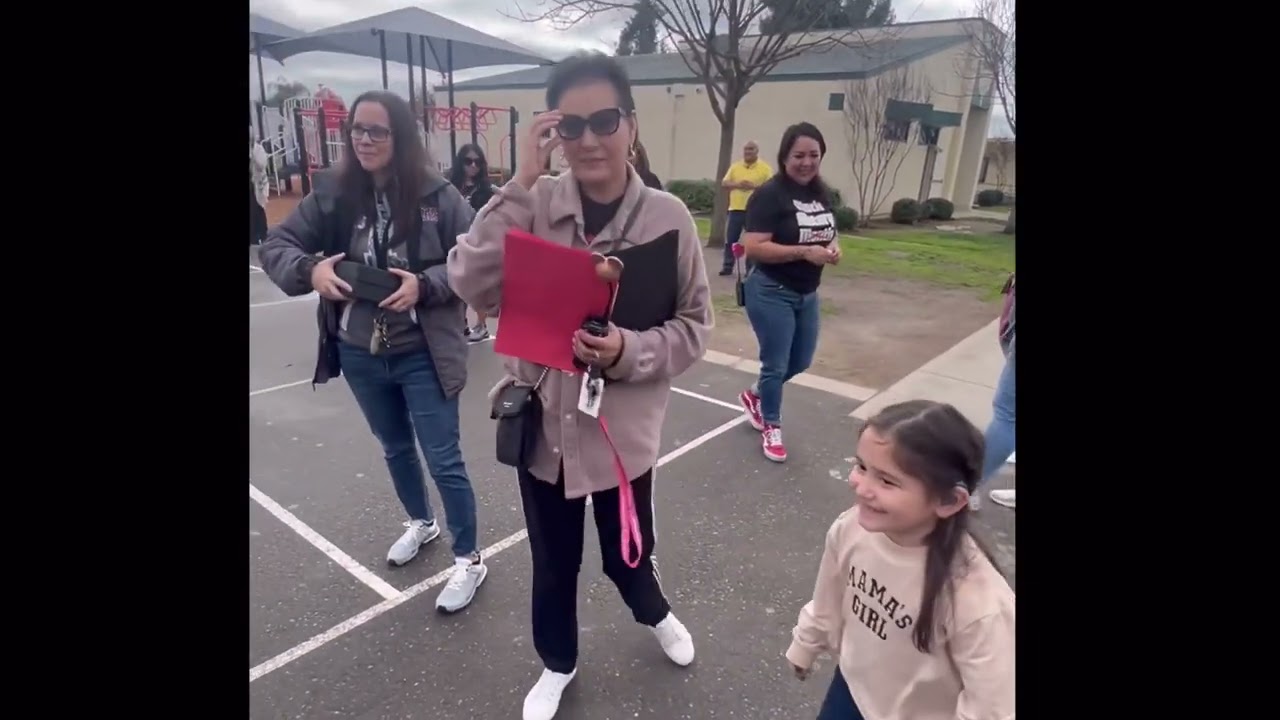 Mrs. Martinez Librarian Thomas Elementary Retirement 2024