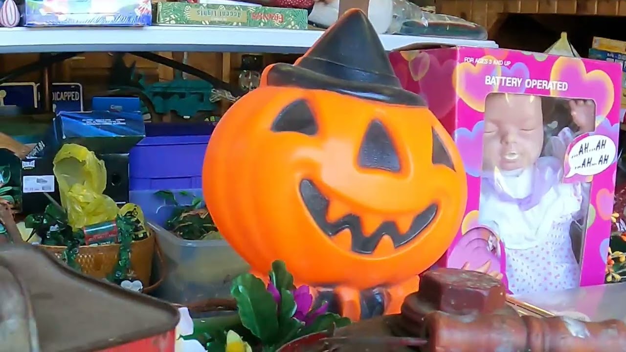 Holiday Decor' & More Sale! Goshen, IN