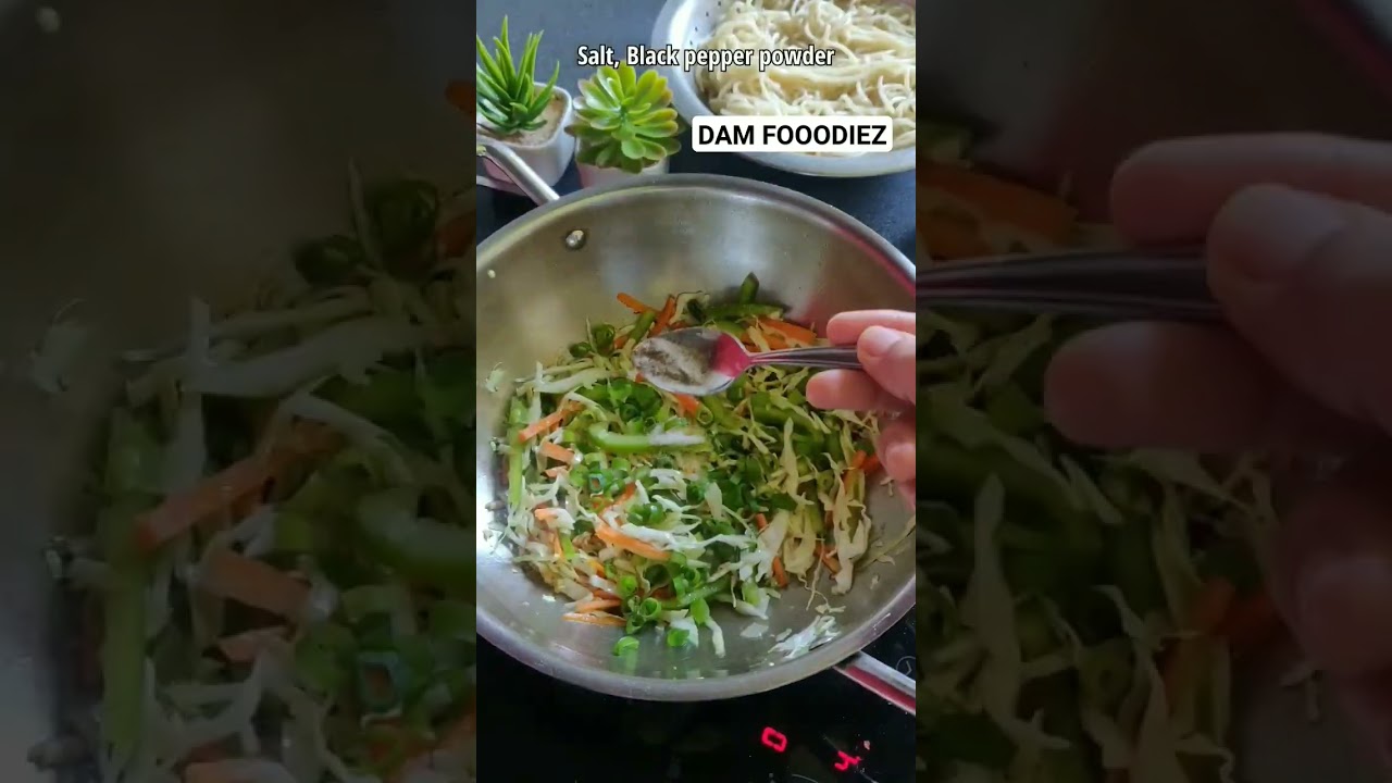 veg hakka noodles🍜 #food #trending #foodiez #viral @VeggiePaaji