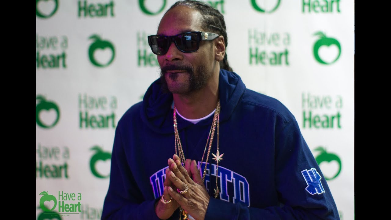Snoop Dogg visits Have a Heart - Skyway/Seattle