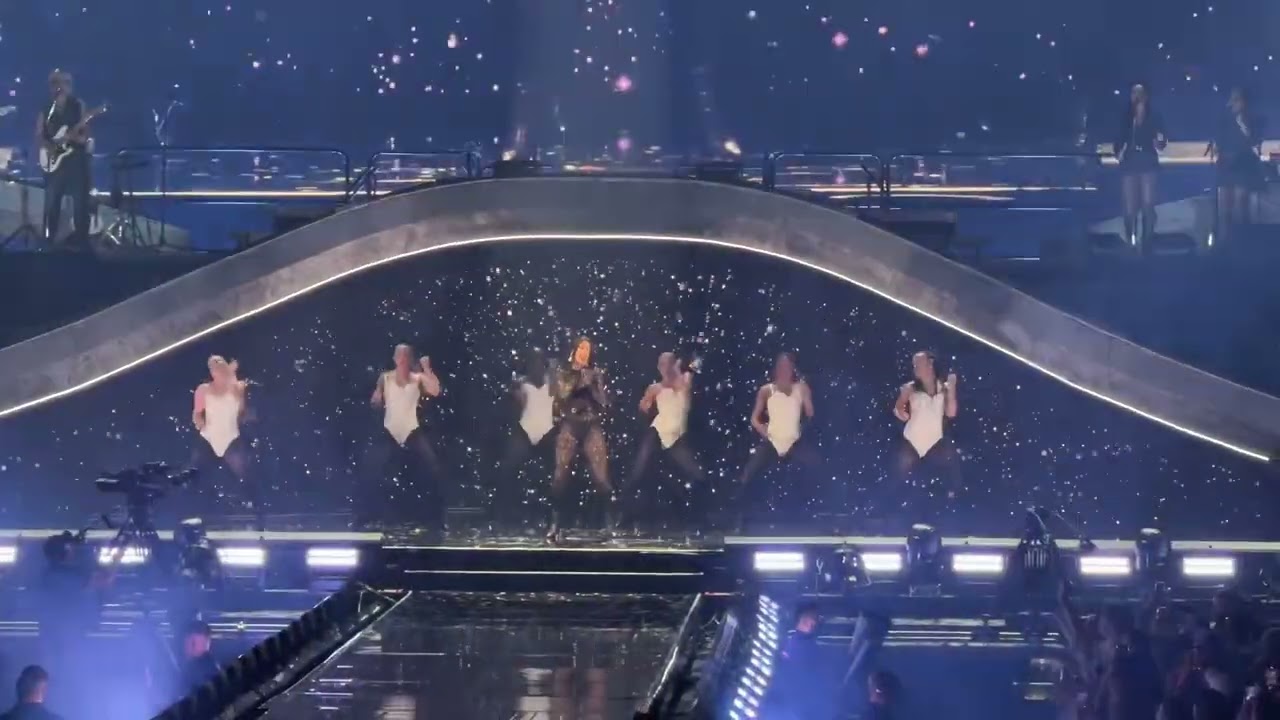 Dua Lipa - Levitating- LIVE in Melbourne - 20 Mar 2025 - Radical Optimism Tour
