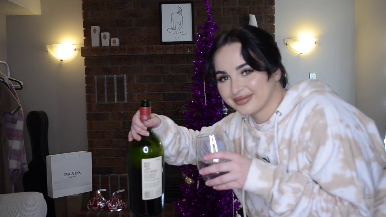 Decorate My Christmas Tree Drunk with me | 2020 Edition